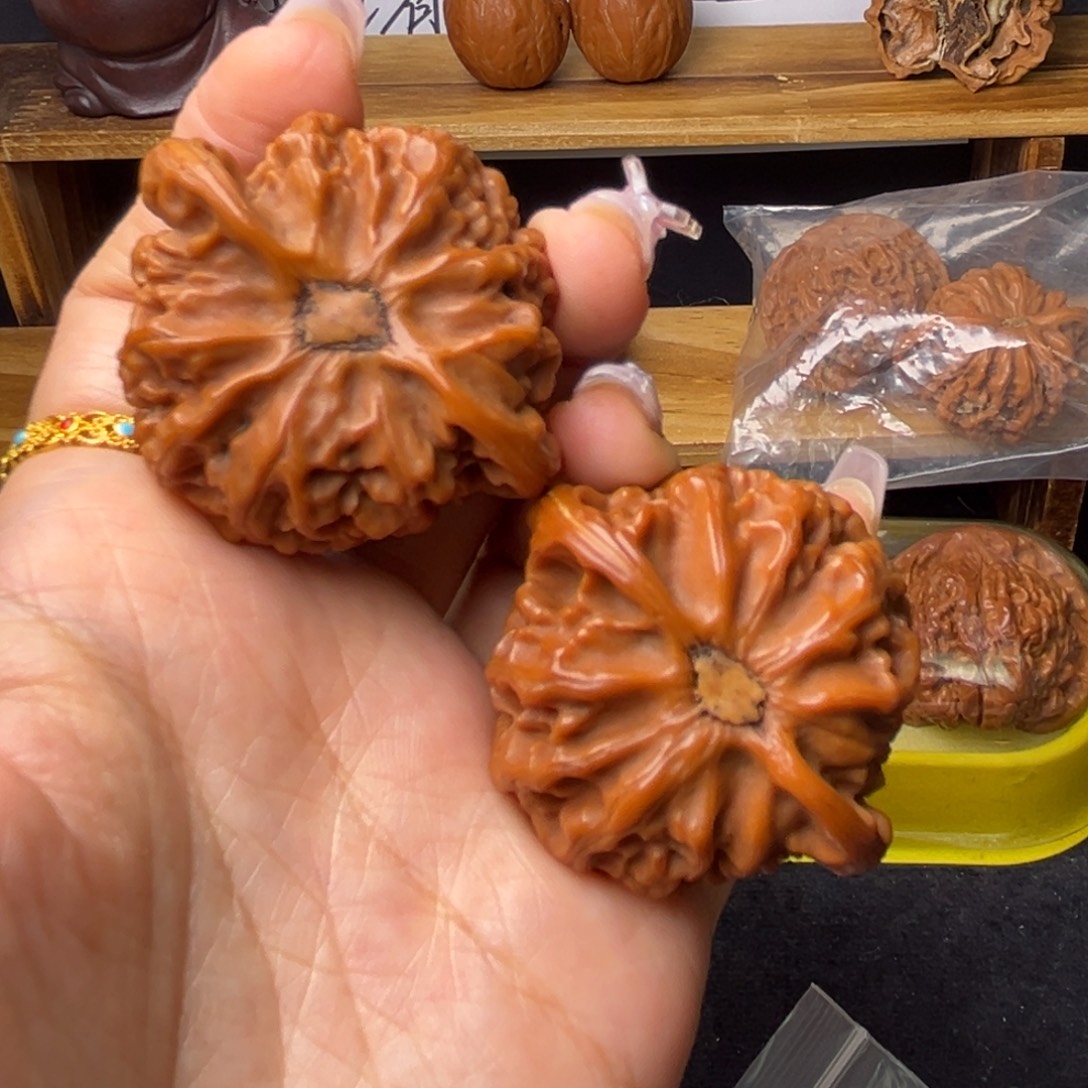 D***e把件桃核宫灯福利