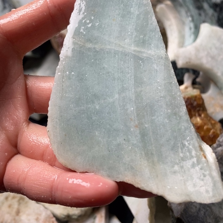 翡翠颈饰未镶嵌天然翡翠