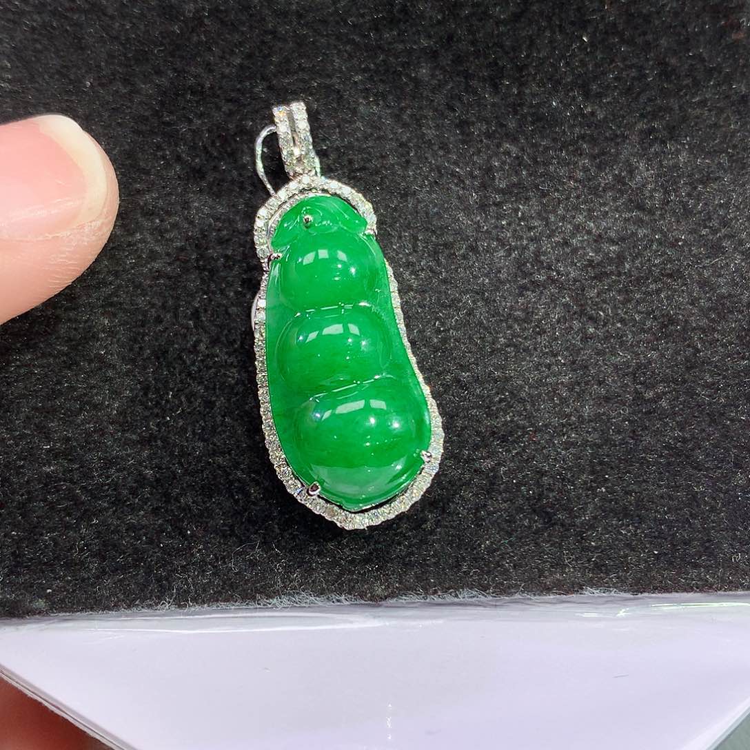 翡翠吊坠(赠链)18K金镶嵌鱼*