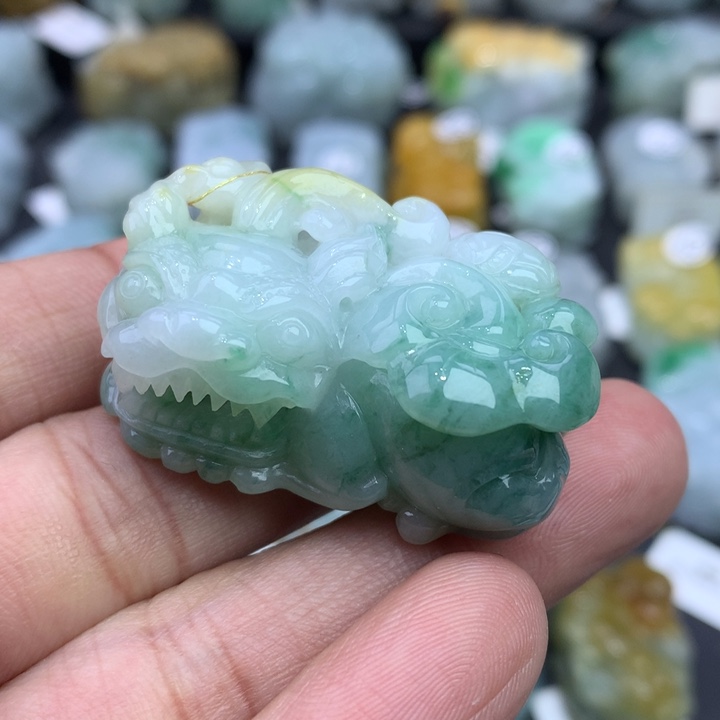 翡翠颈饰未镶嵌?*狸天然缅甸翡翠招财貔貅吊坠