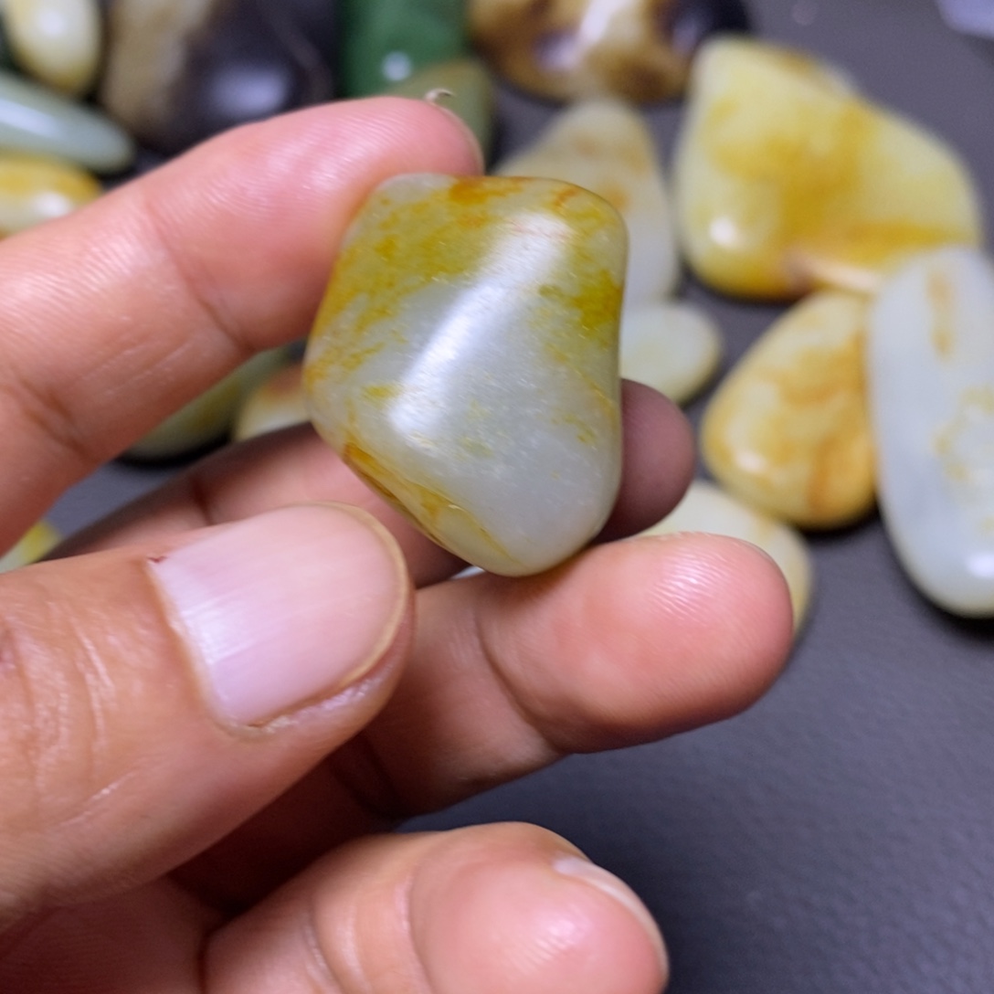 和田玉（糖玉）未镶嵌挂件