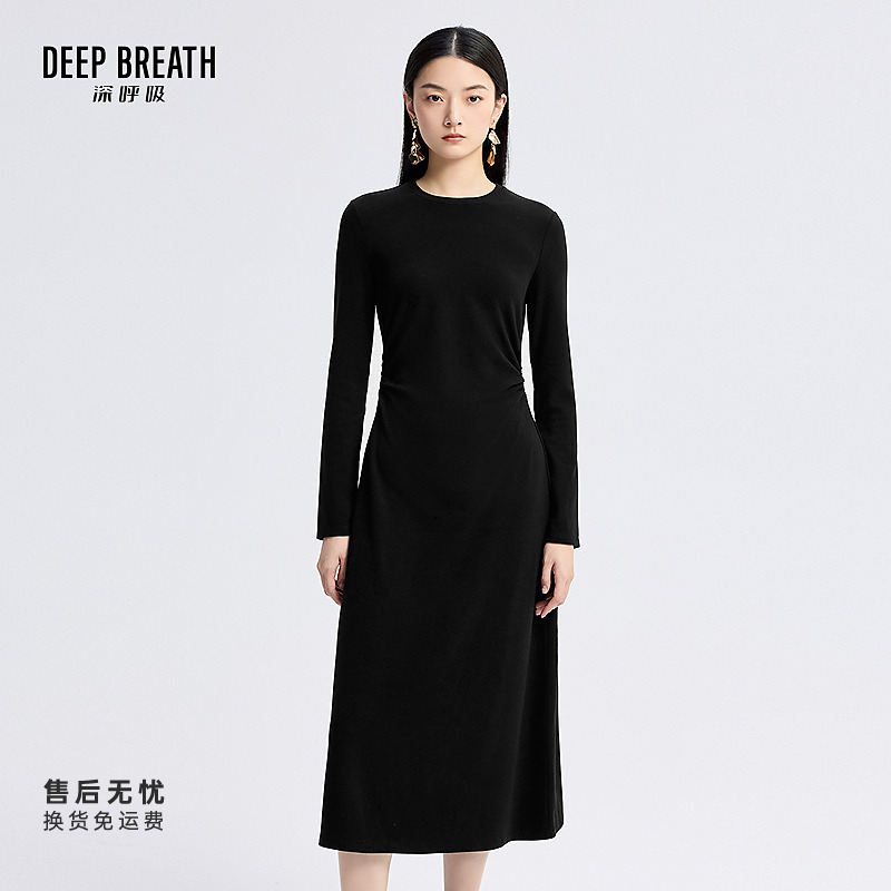 DEEP BREATH深呼吸磨毛圆领腰部抽褶收腰弹力长袖连衣裙A500556