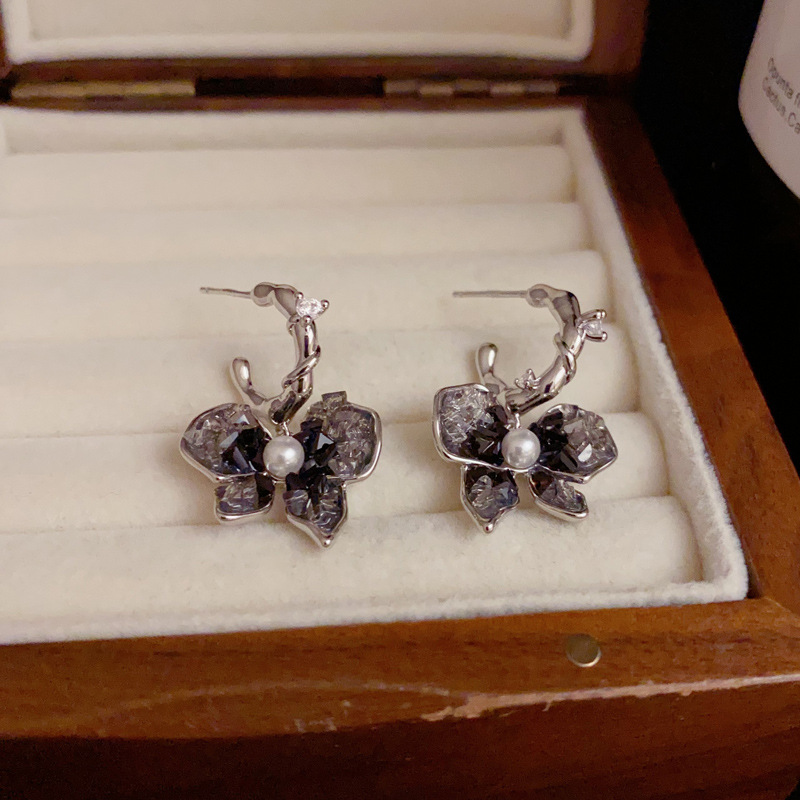 铜合金耳饰 小众个性百搭独特设计感蝴蝶耳坠