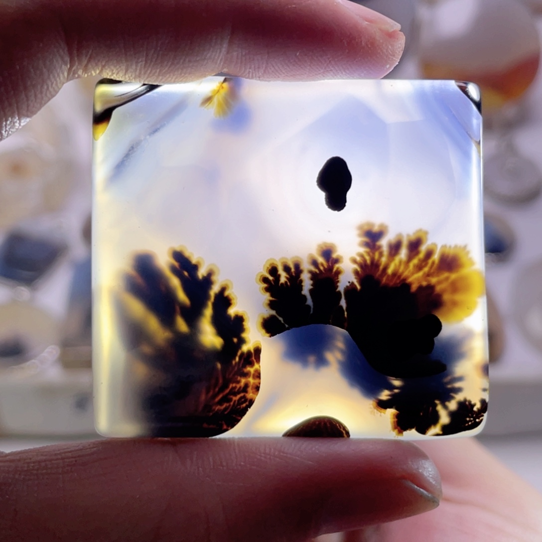 玛瑙/玉髓未镶嵌珠宝奇石