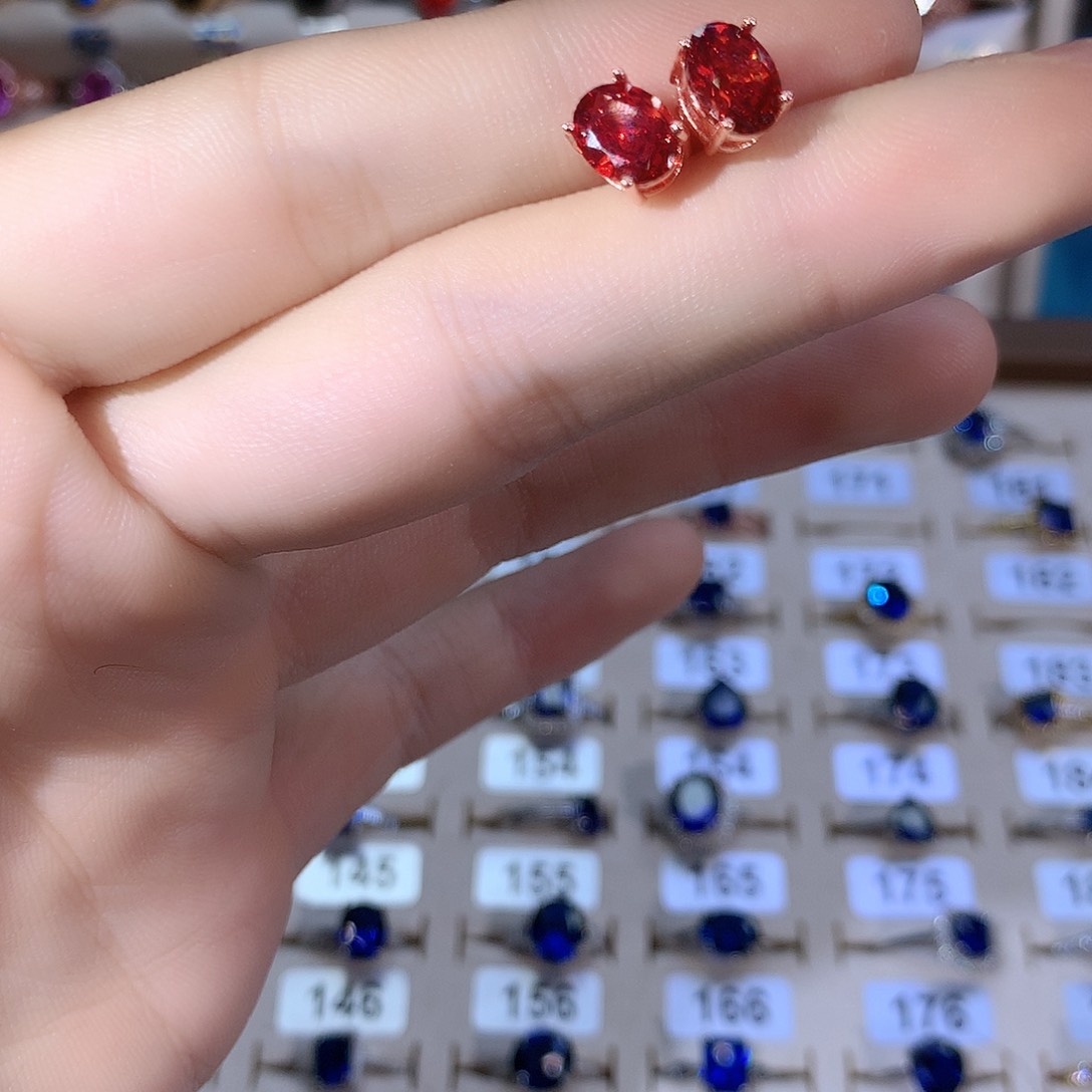 银S925镶嵌耳饰石榴石（芬达石）玫瑰金68