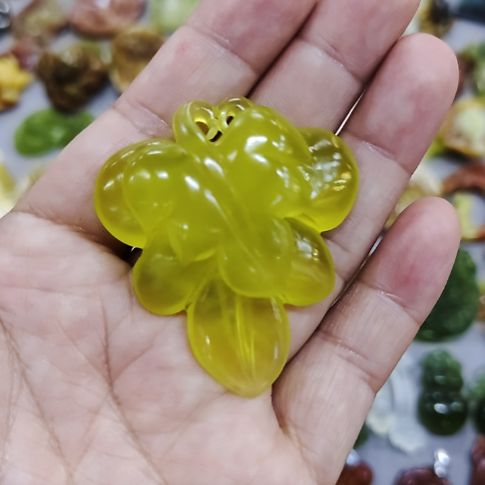 蛇纹石玉未镶嵌挂件
