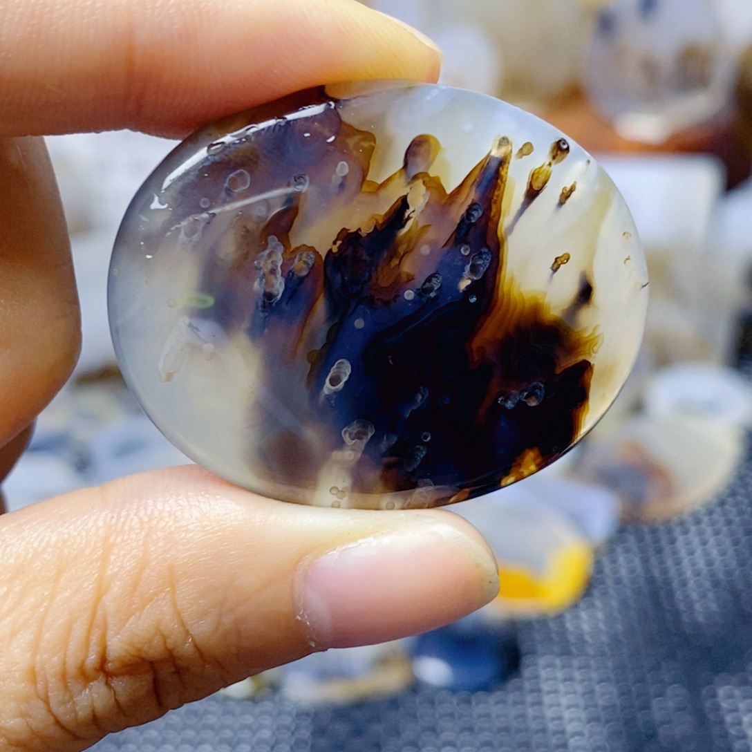 玛瑙/玉髓未镶嵌珠宝奇石