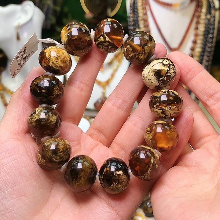 琥珀裸石未镶嵌悦****厅抚顺琥珀