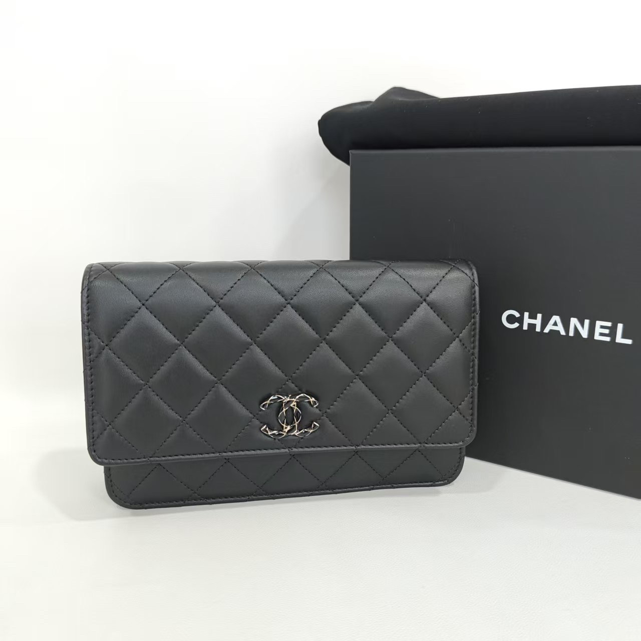 95新 Chanel/香奈儿 捐金沉珠/珐琅扣woc黑色单肩