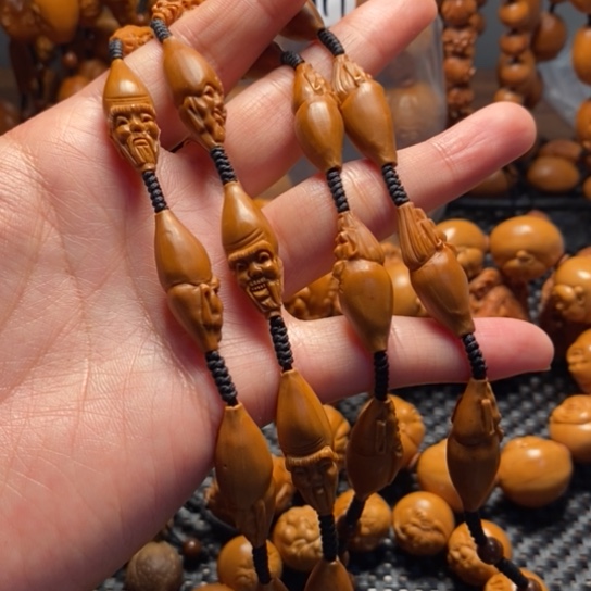 橄榄核吊坠手工罗汉