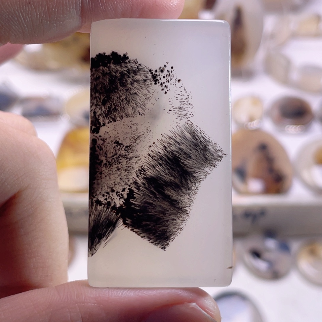 玛瑙/玉髓未镶嵌珠宝奇石