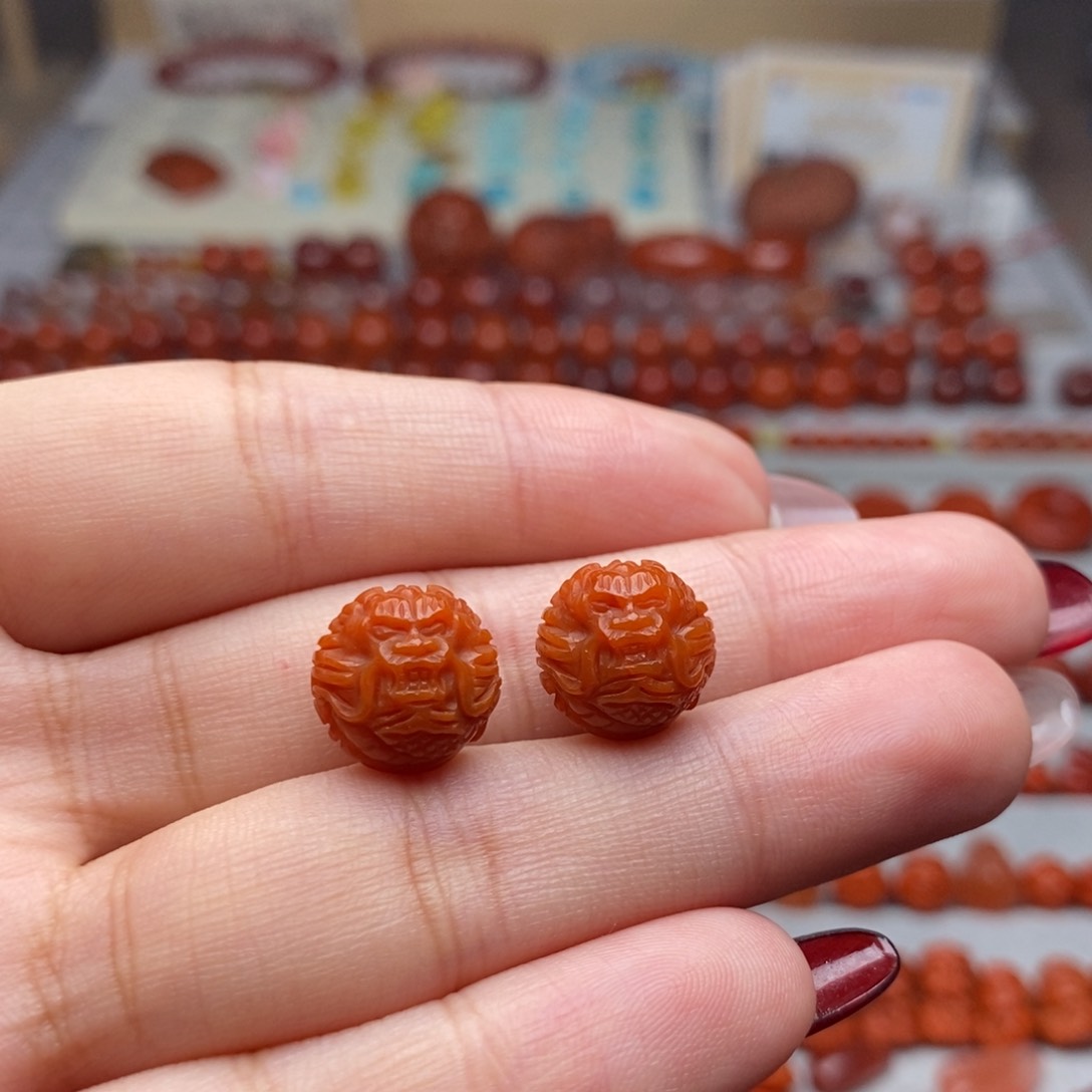 南红玛瑙配饰未镶嵌微瑕