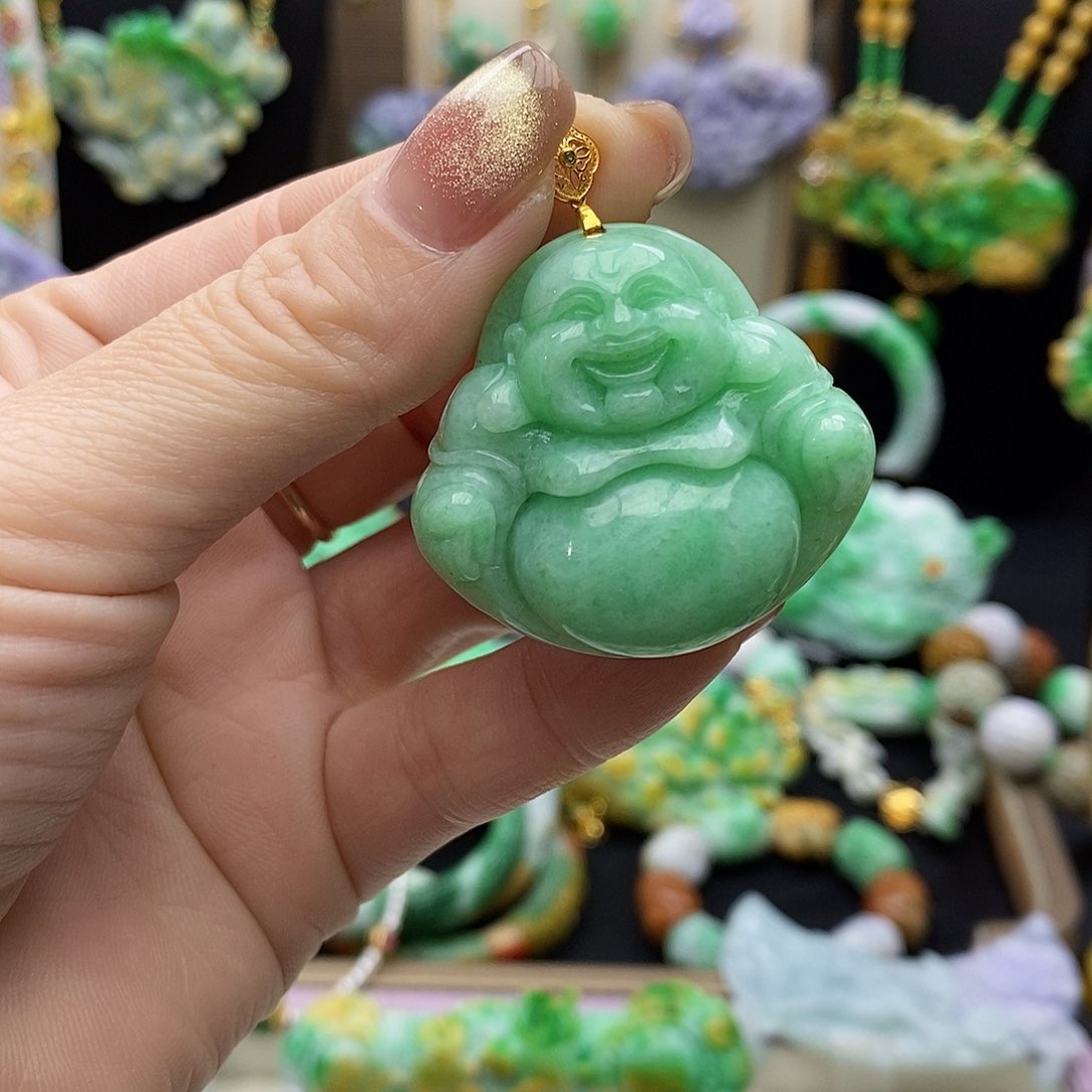 翡翠颈饰未镶嵌天然