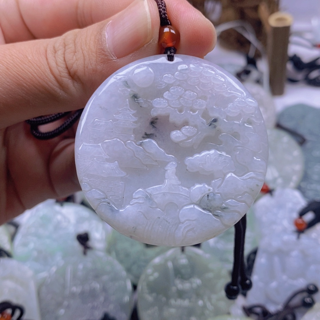 翡翠颈饰未镶嵌翡翠