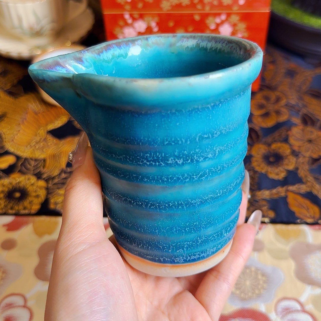 它家茶具瓷器真美！