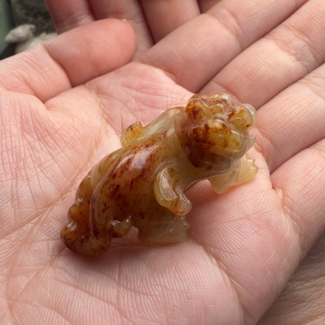 吃***哥和田玉未镶嵌颈饰