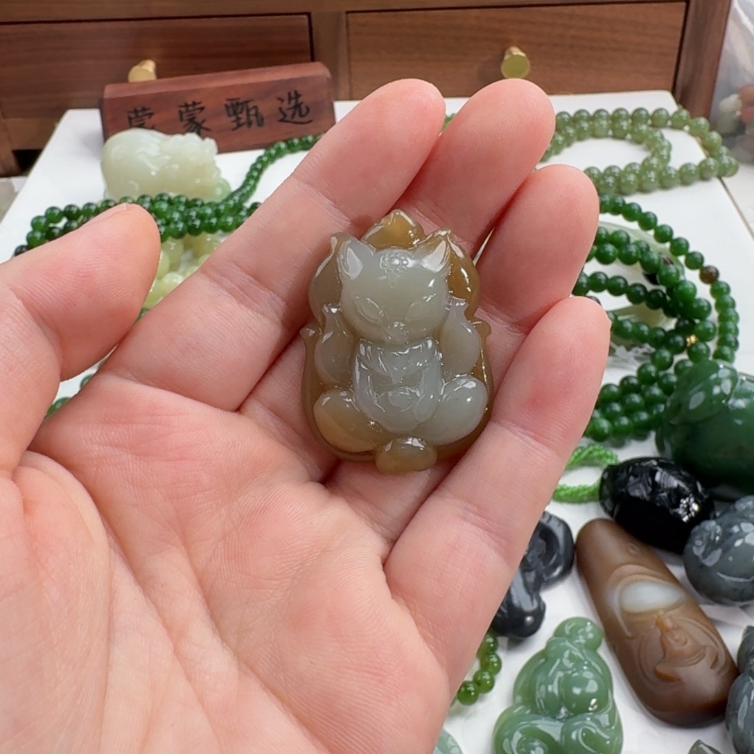 颈饰未镶嵌和田玉