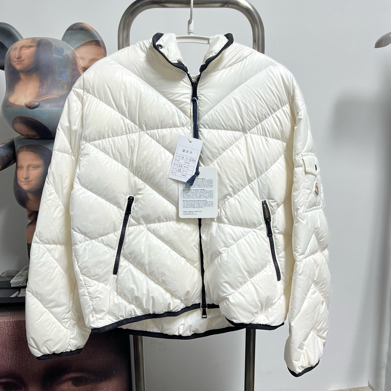 Moncler蒙口padiote羽绒服 L1502尺码：3 衣长58胸围56新旧：99新 