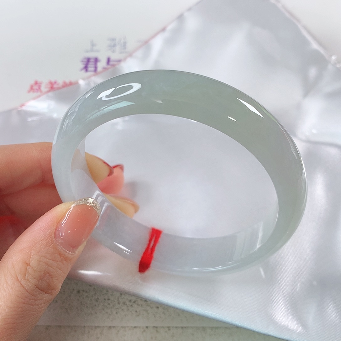 翡翠手镯未镶嵌 正圈①①⑧