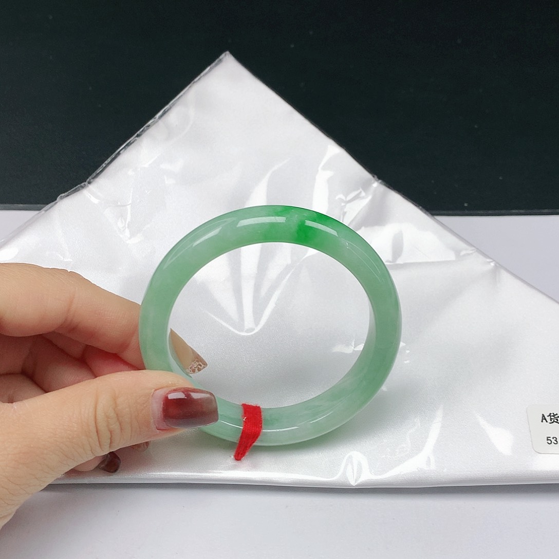 翡翠手镯未镶嵌翡翠036