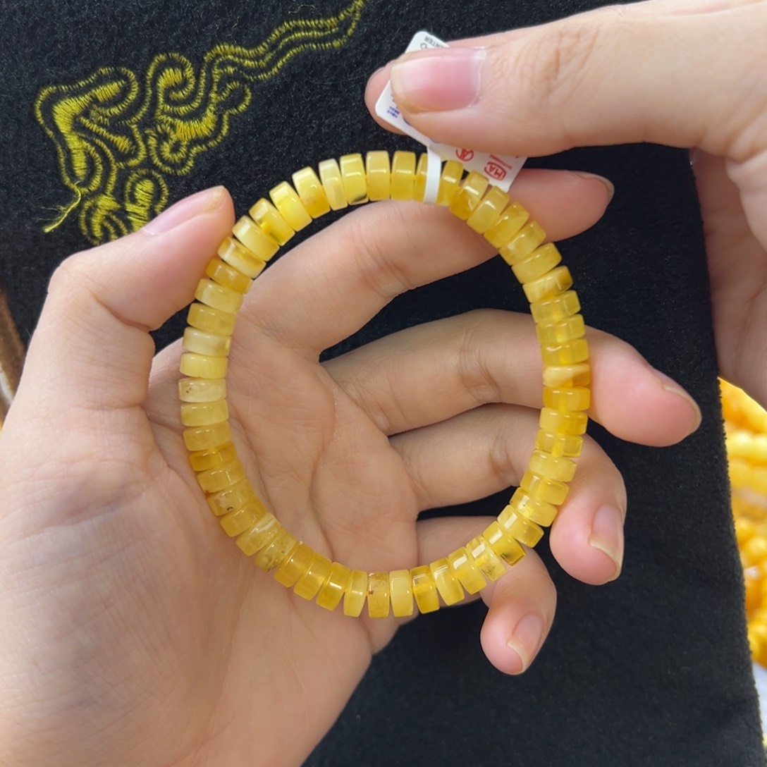 未镶嵌琥珀珠宝奇石