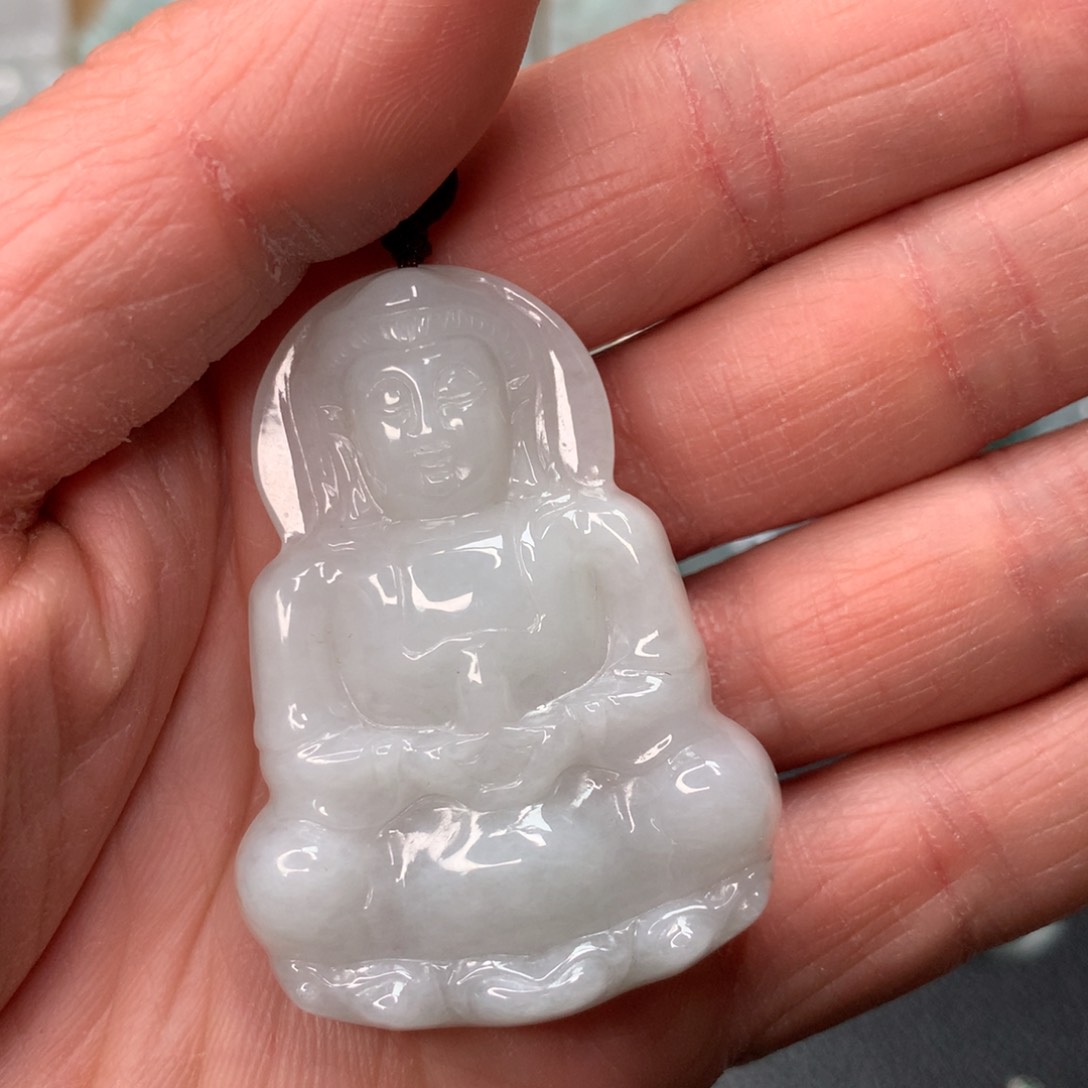 翡翠颈饰未镶嵌观音