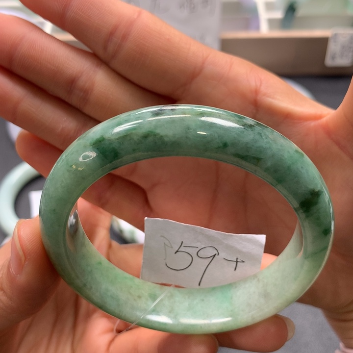 未镶嵌手镯翡翠手镯