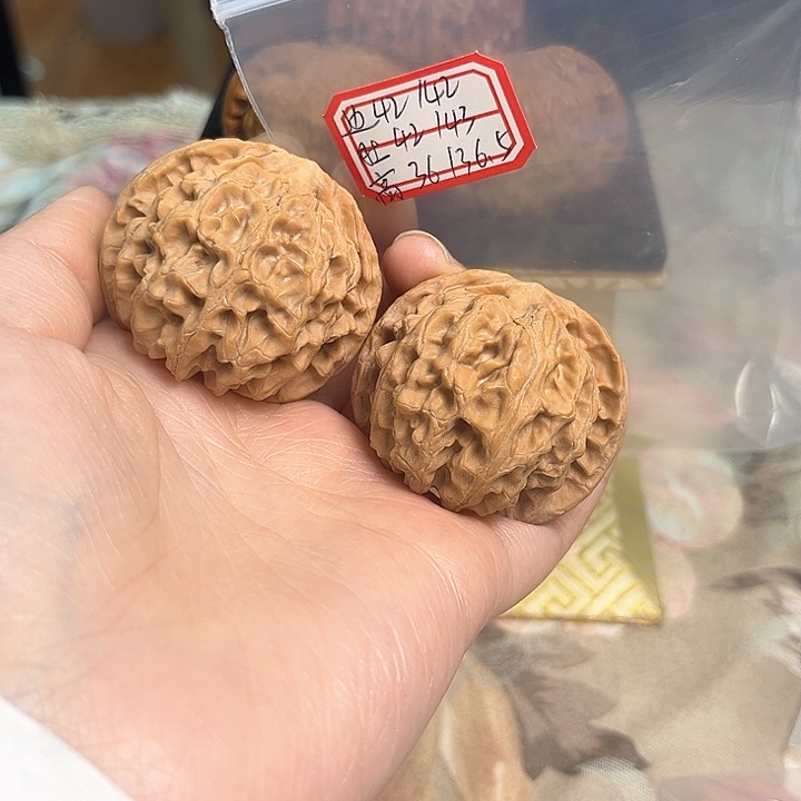 文玩核桃把件苹果园