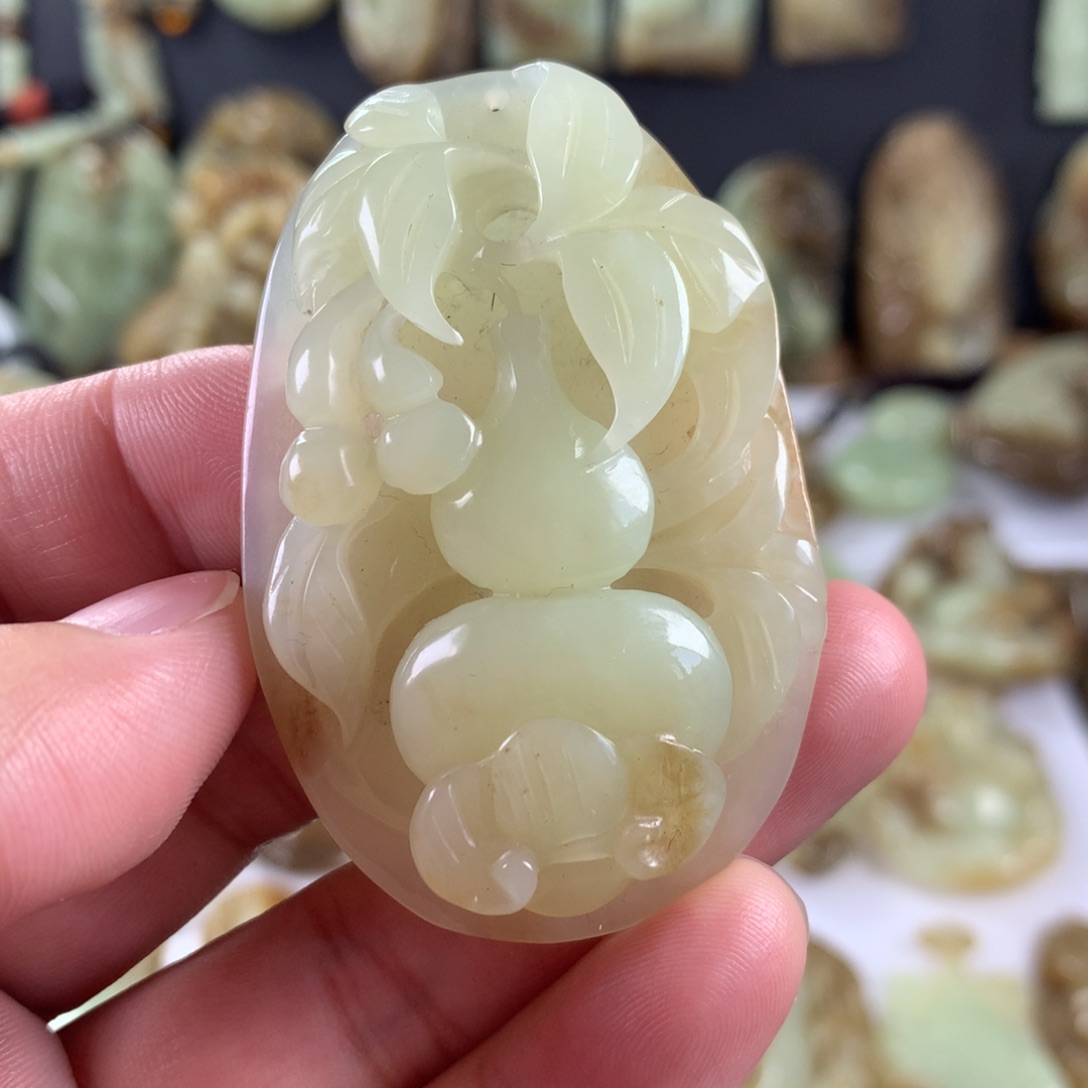 和田玉颈饰未镶嵌