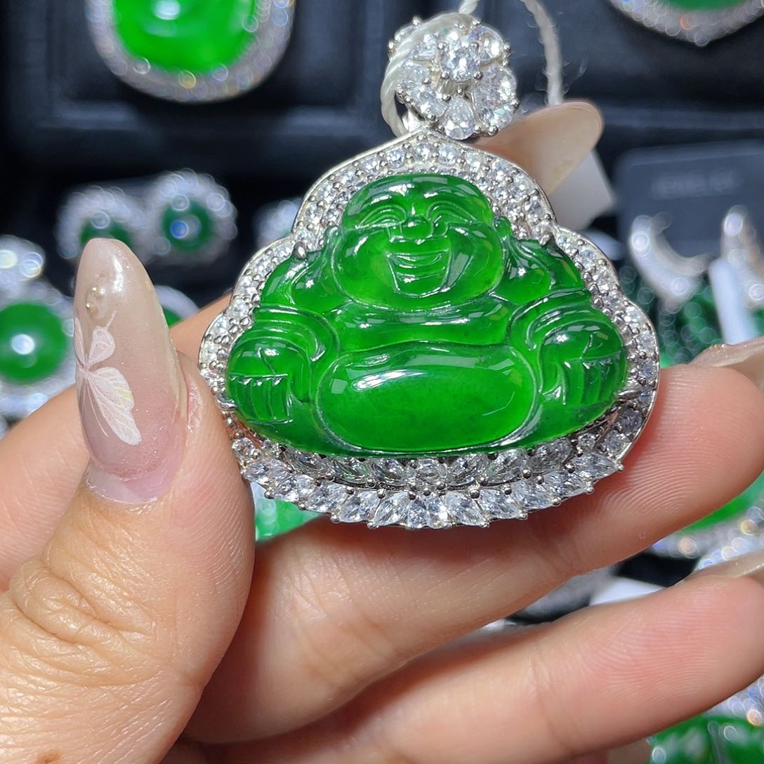 翡翠颈饰银S925镶嵌翡翠