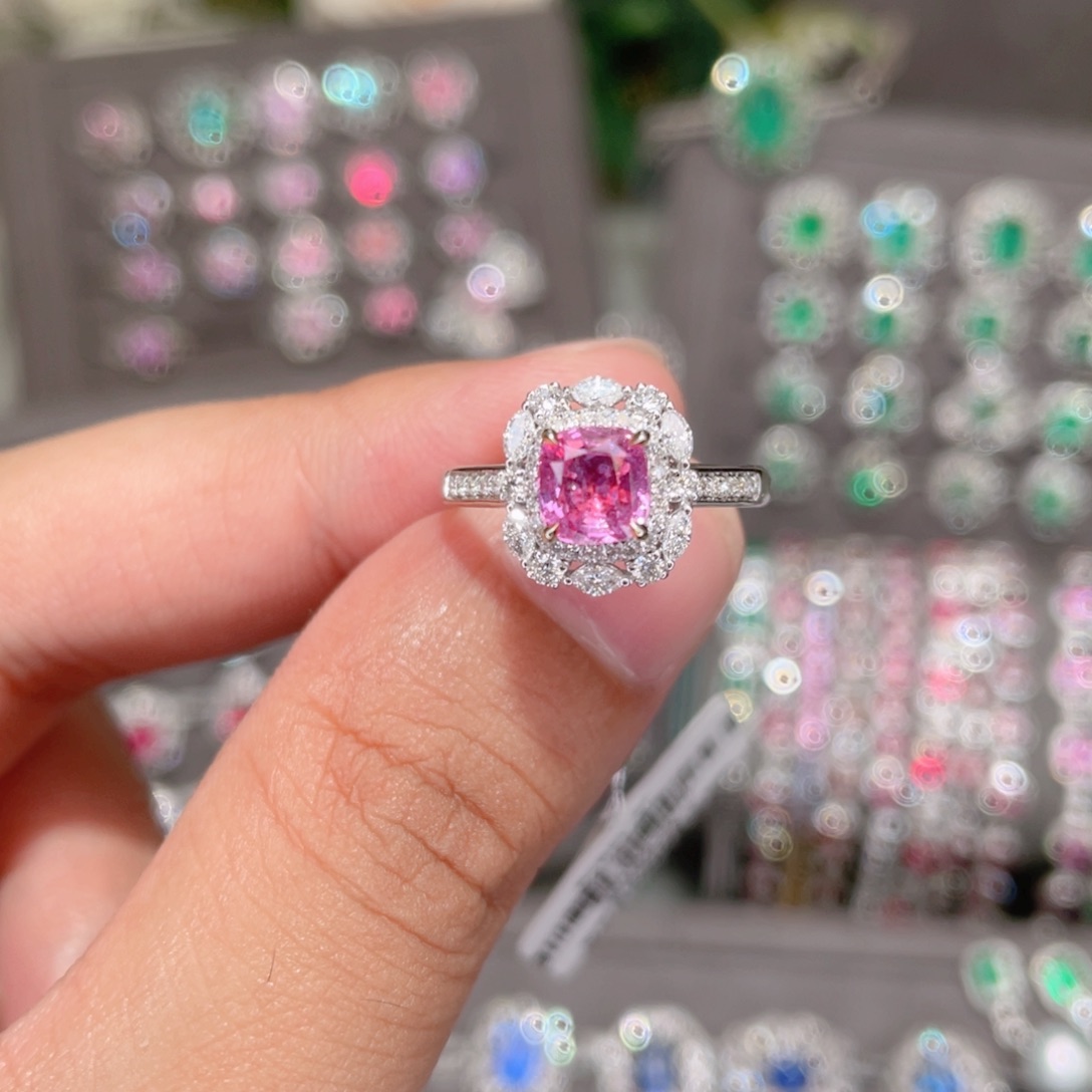 戒指彩色蓝宝石18K金镶嵌1.16ct 无烧帕帕
