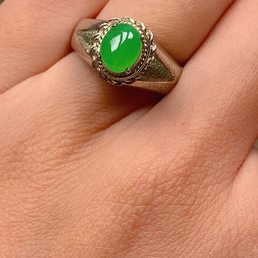 翡翠戒指未镶嵌黄阳绿