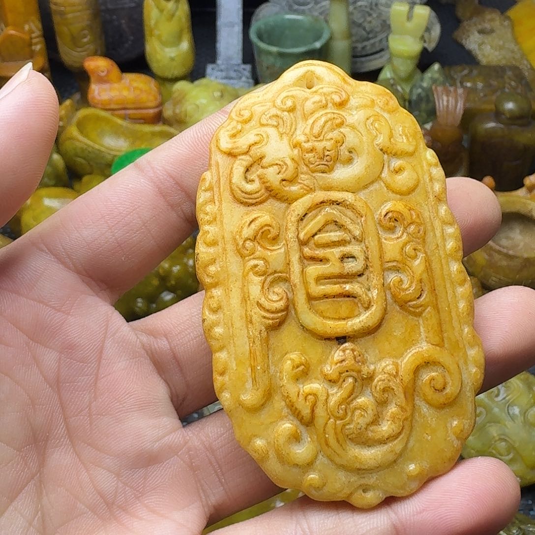 白玉菩提吊坠。。。