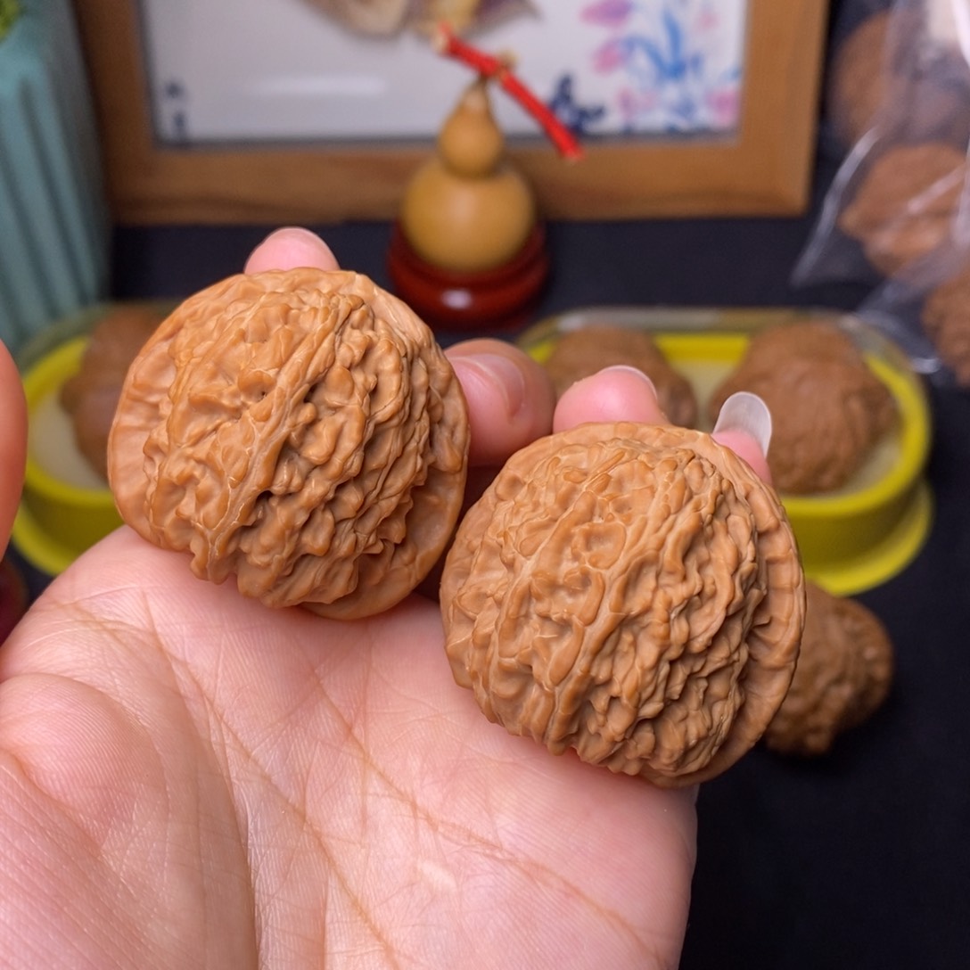 文玩核桃把件38全品白狮子