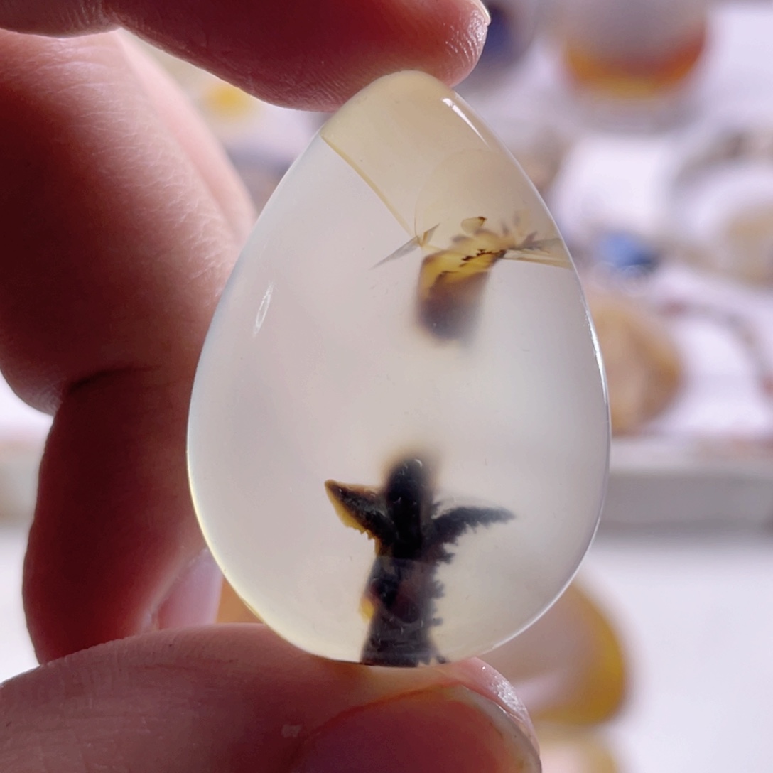 玛瑙/玉髓未镶嵌珠宝奇石