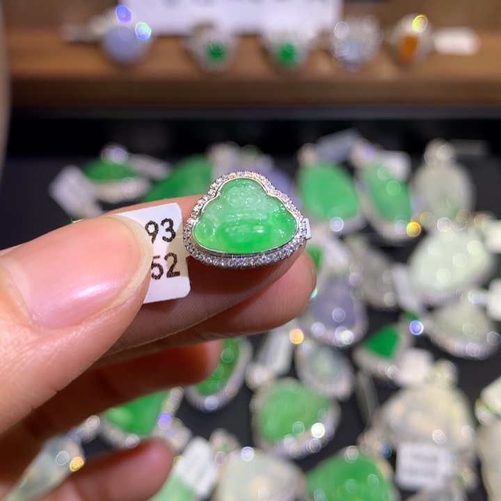 翡翠吊坠(不含链)18K金镶嵌佛公