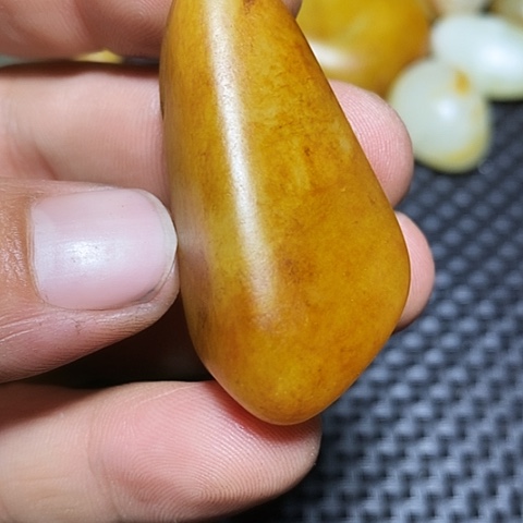 新疆和田原石石头