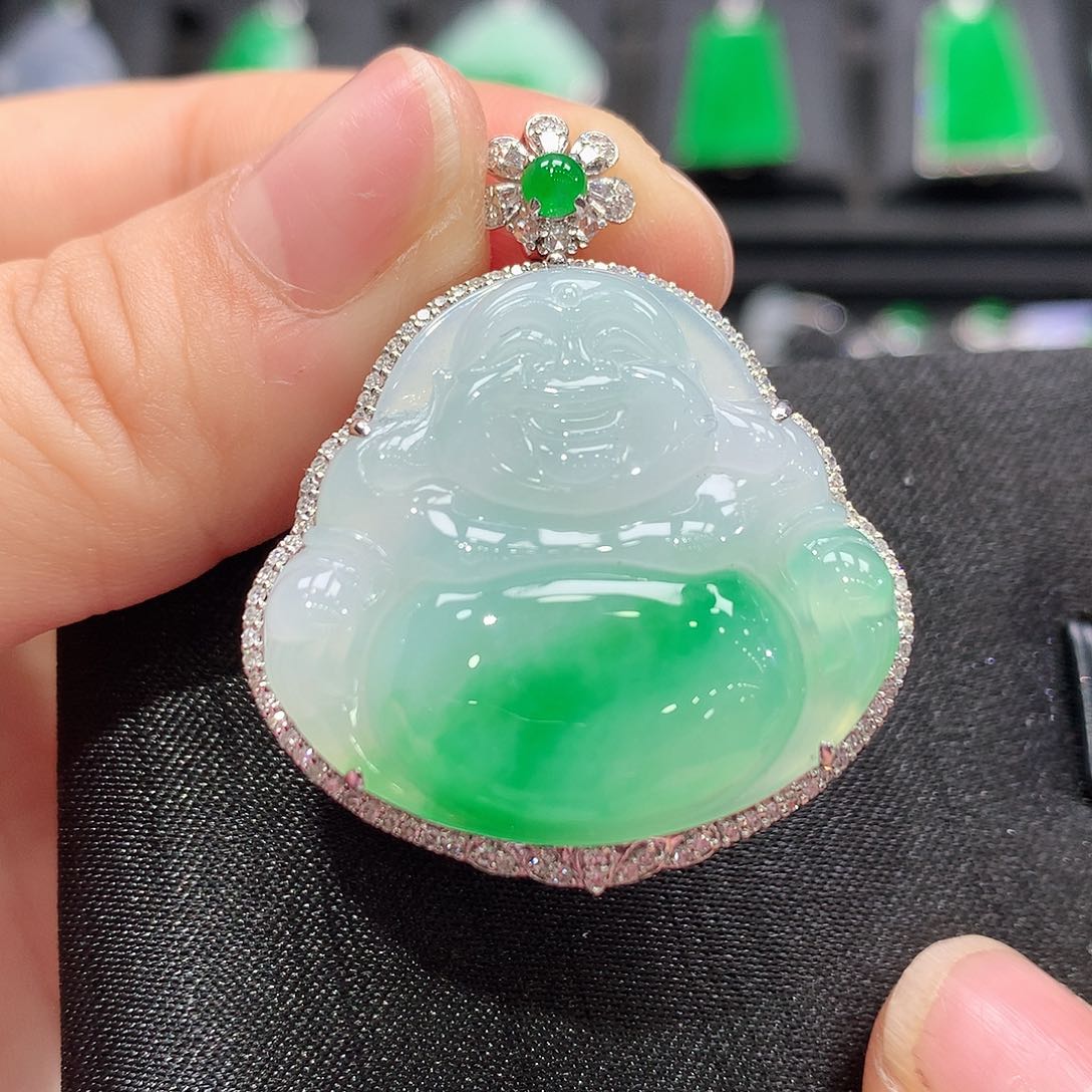 翡翠颈饰18K金镶嵌佛公