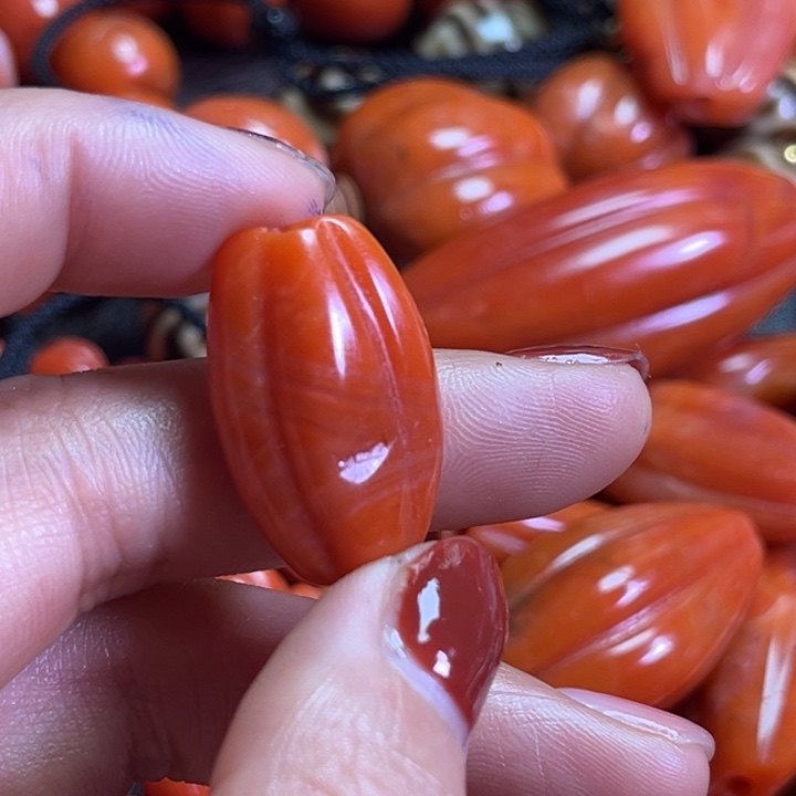 颈饰琉璃小*子琉璃………
