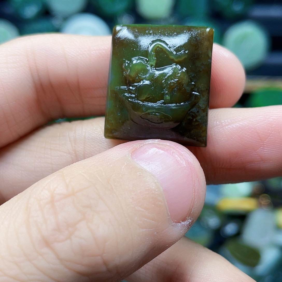 和田玉未镶嵌珠宝半成品