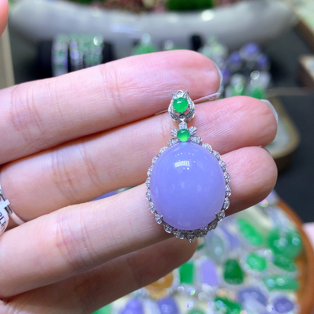 【闪购商品】翡翠颈饰18K金镶嵌翡翠吊坠项链