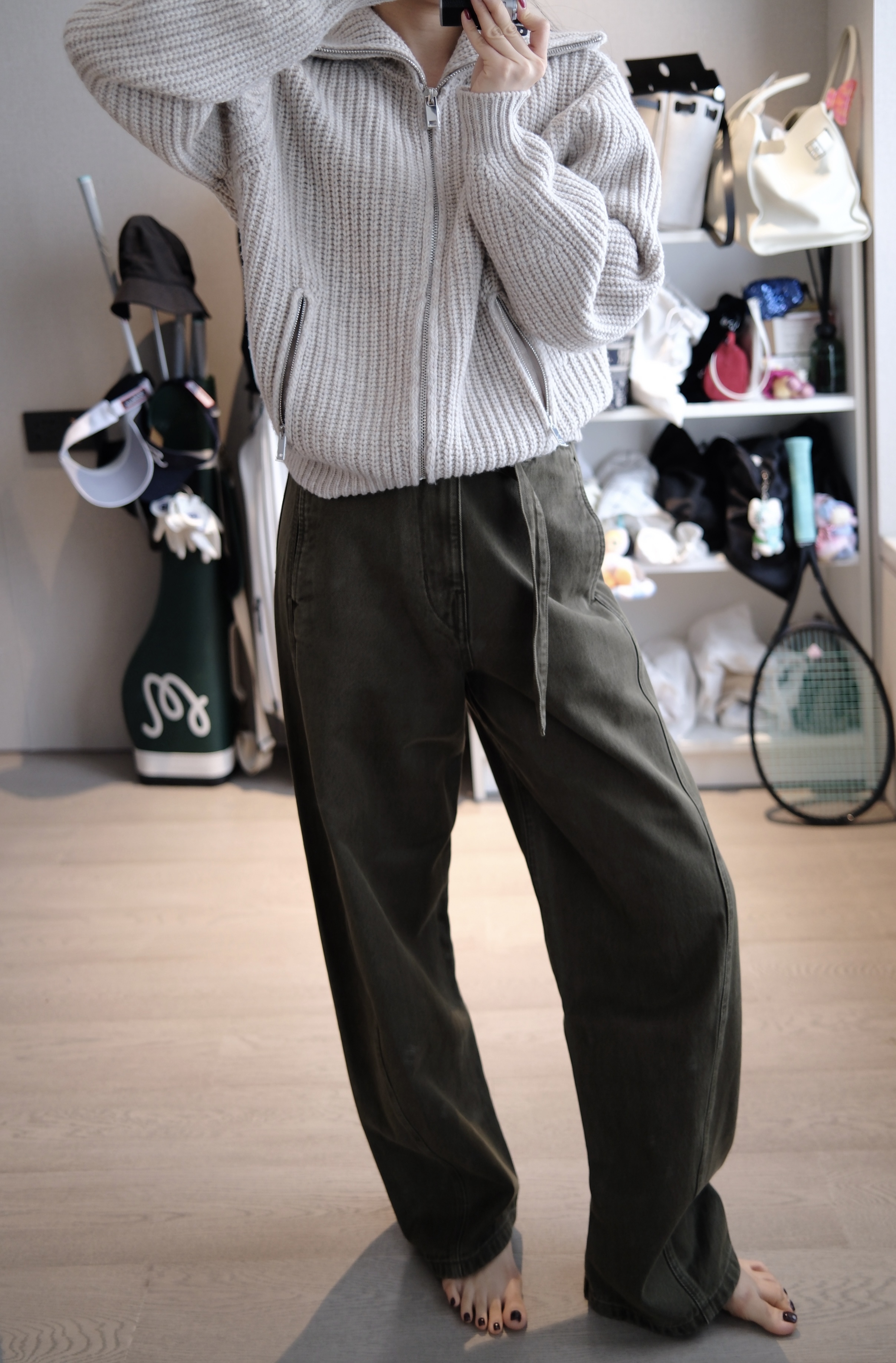 KKER STUDIO“轮廓密码”经典腰带橄榄绿弯刀廓形牛仔裤