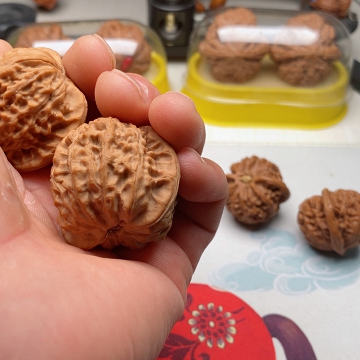 文玩核桃吊坠南*40全品金牛