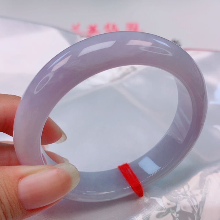 翡翠手镯未镶嵌54圈