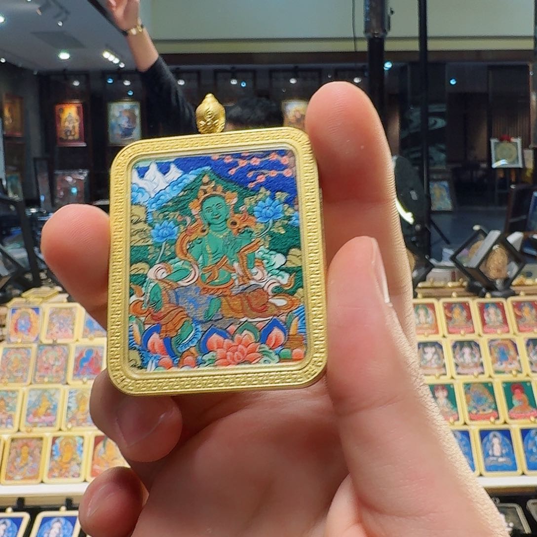 装裱画M****3绿妈妈。带壳子的。一个 