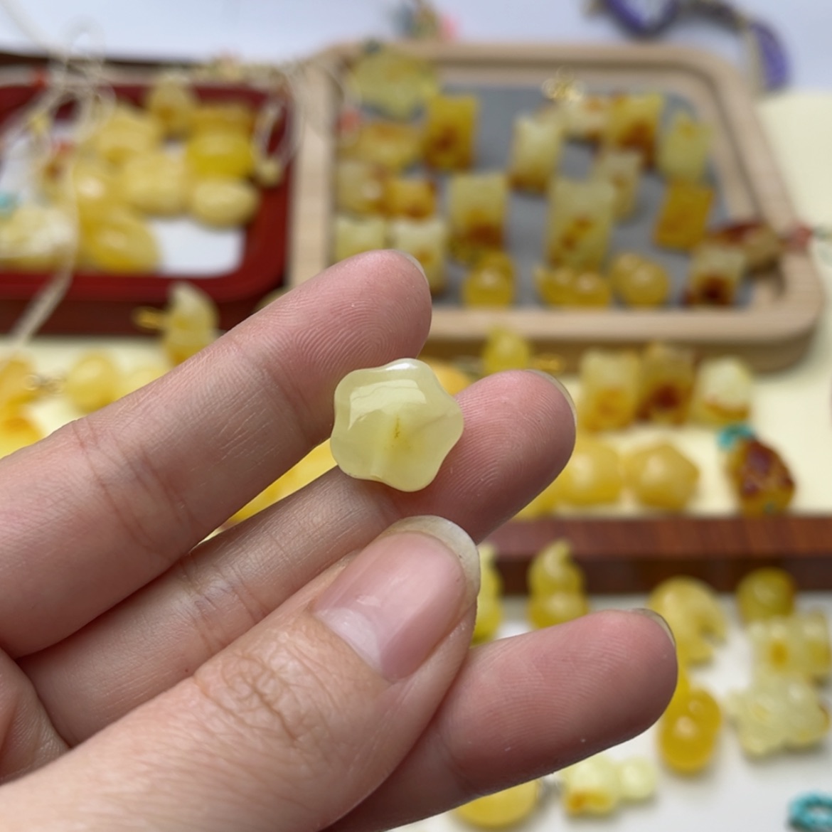 【闪购商品】蜜蜡裸石未镶嵌配饰