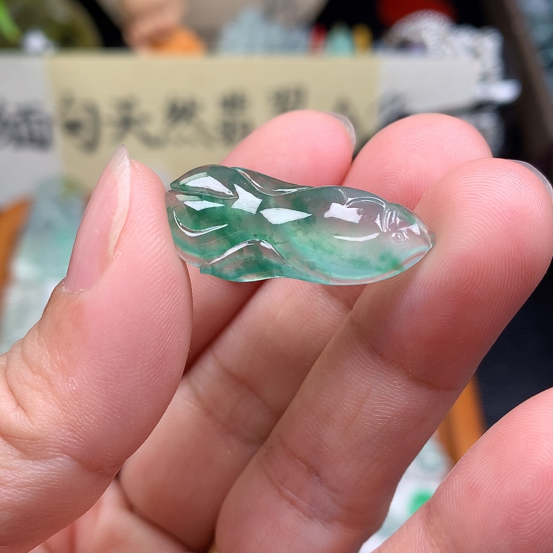 翡翠裸石缅甸天然A货翡翠冰种年年有余