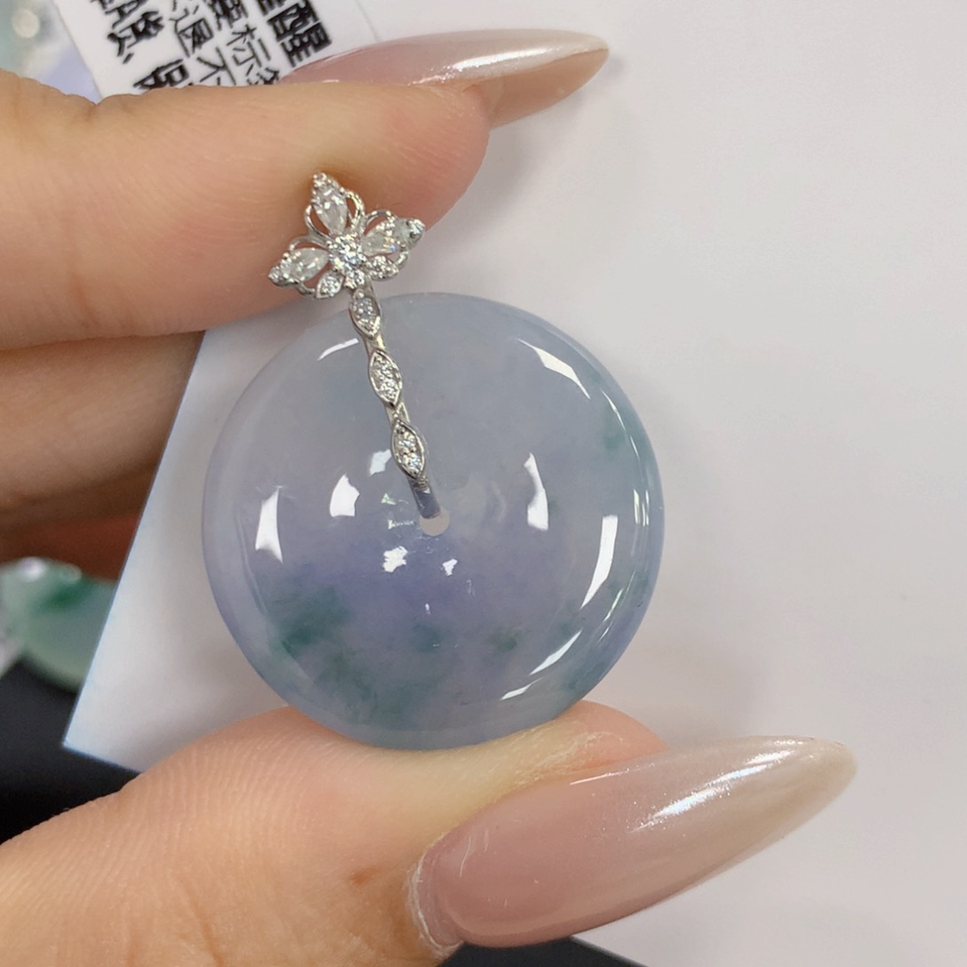 颈饰18K金镶嵌翡翠