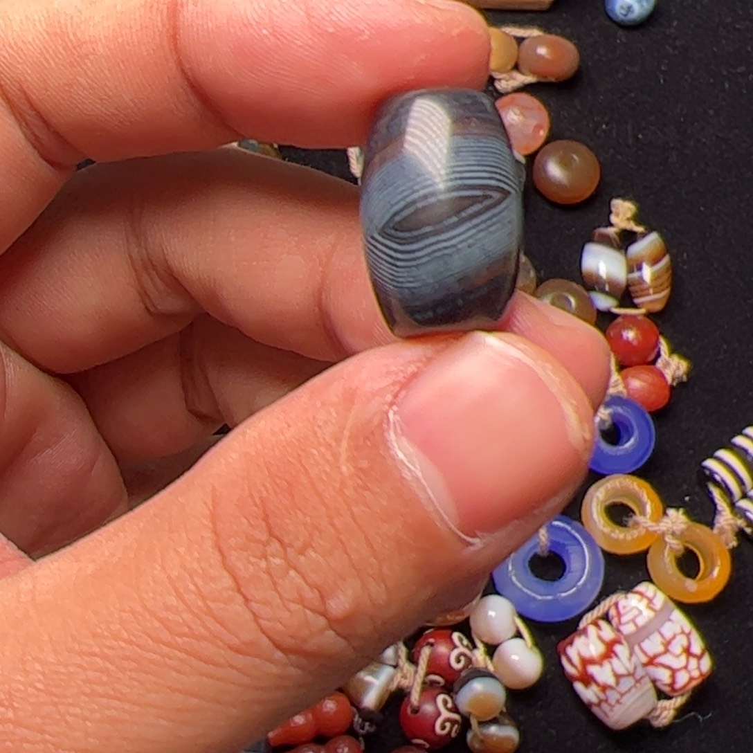 看***行玛瑙/玉髓未镶嵌配饰