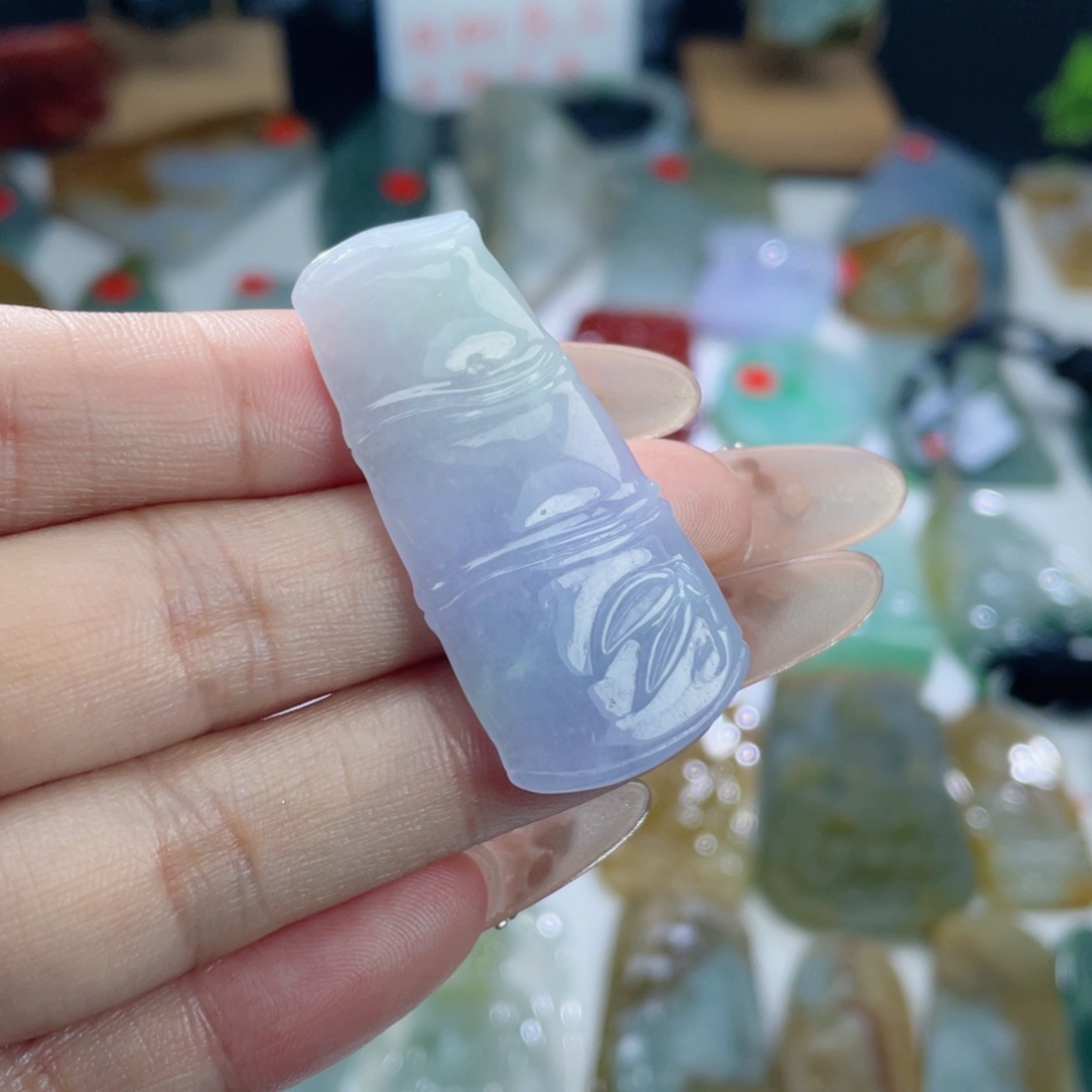 翡翠未镶嵌颈饰成品